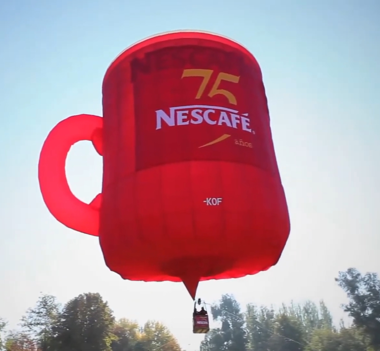 Globo aerostático Nescafé 75 años
